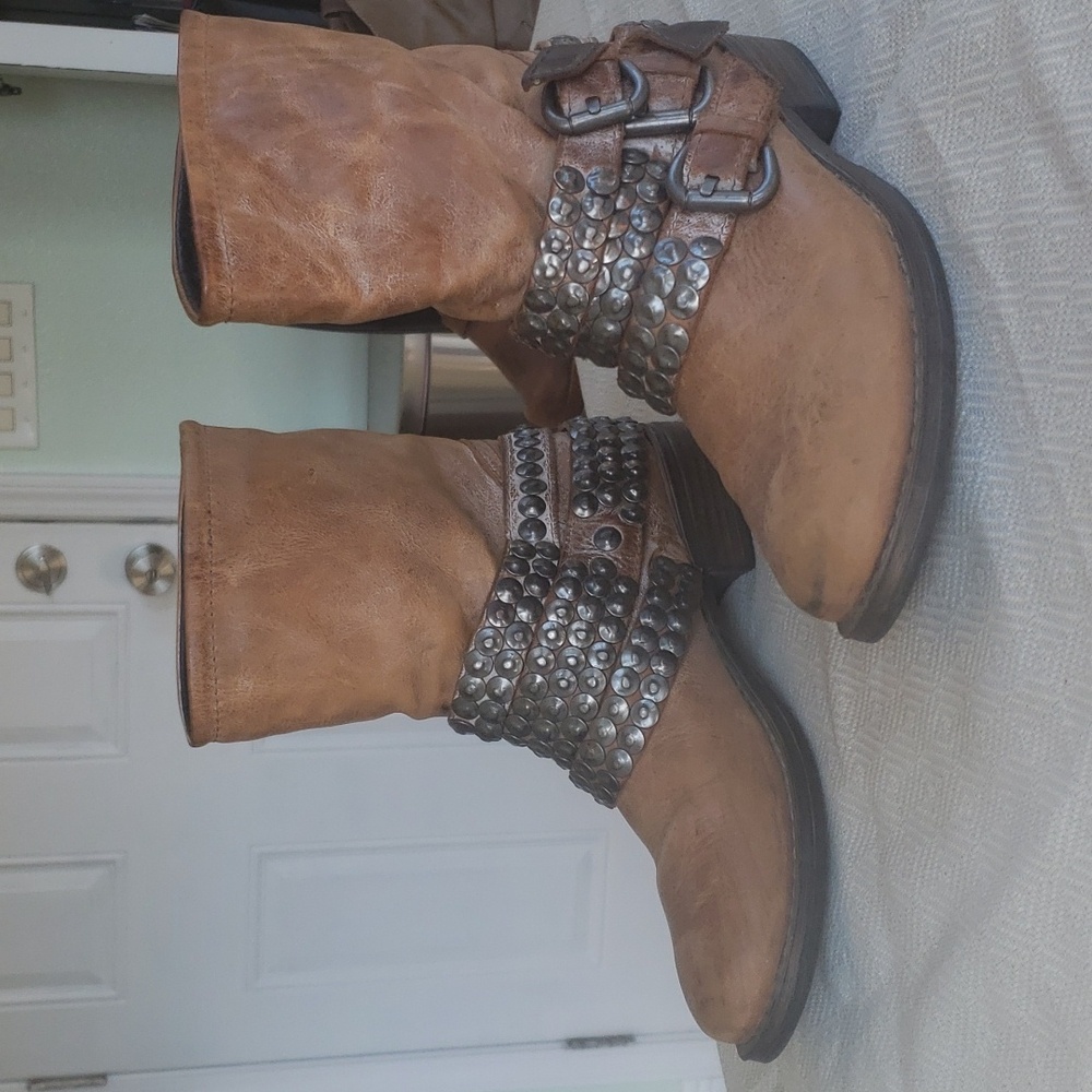 Steve Madden Cognac Stud Boots